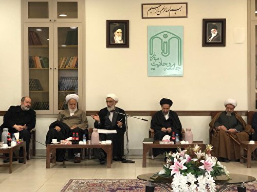 نشست دبیران و روسای دفاتر جامعه روحانیت مبارز در تهران بزرگ با مسوولان ستاد انتخاباتی شورای وحدت